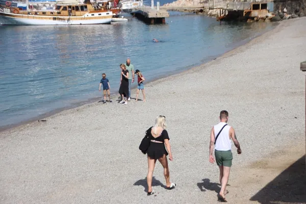 bodruma-sezonun-ikinci-kruvaziyer-gemisi-geldi-1651053979200.jpg Esnaf mutlu! Bodrum'a sezonun ikinci kruvaziyer gemisi geldi-4