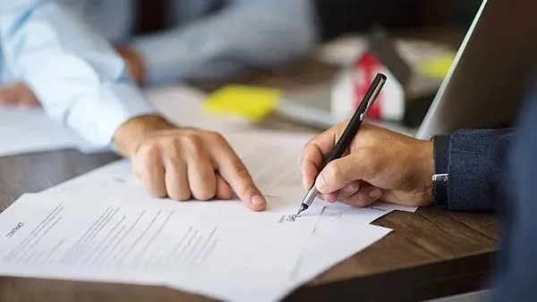 milyonlarca-kiraci-ve-ev-sahibi-yeni-kira-duzenlemesini-bekliyor-yeni-duzenlemede-hapis-cezasi-ve-arabuluculuk-1687079093598.jpeg Milyonlarca kiracı ve ev sahibi yeni kira düzenlemesini bekliyor: Yeni düzenlemede hapis cezası ve arabuluculuk sistemi gündemde-2