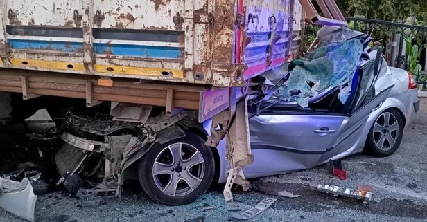 Tatilden dönen aile kaza yaptı: 4 ölü, 2 yaralı