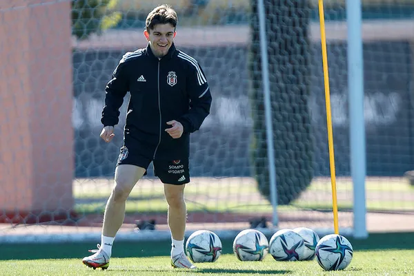 Son dakika Beşiktaş haberleri... Beşiktaş'ın genç yıldızı Rıdvan Yılmaz için Avrupa devleri resmen sıraya girdi!-4