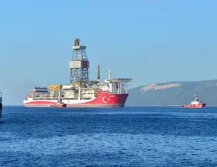 Kanuni sondaj gemisi Çanakkale Boğazı'ndan geçişine başladı