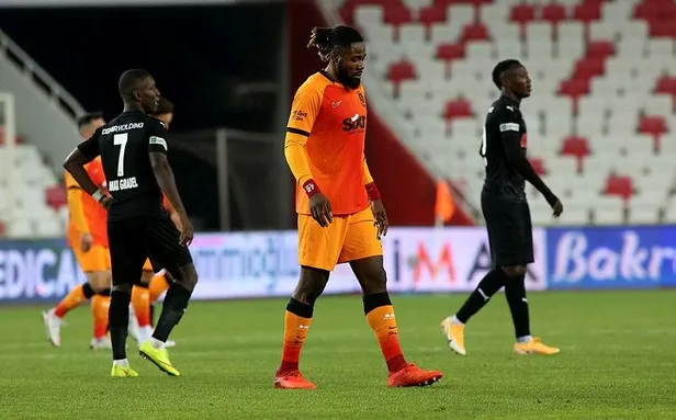 galatasarayda-luyindama-karari-yer-yerinden-oynayacak-1640534573530.jpeg Galatasaray'da Luyindama kararı! Yer yerinden oynayacak-6