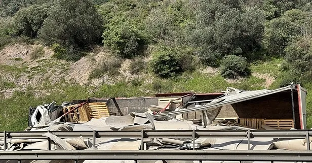 Anadolu Otoyolu'nda TIR kazası: Kocaeli kesiminde İstanbul yönü ulaşıma kapandı