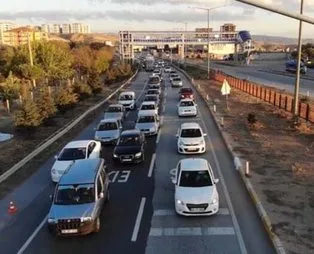 43 ilin geçiş güzergahında trafik yoğunluğu! Akın ettiler