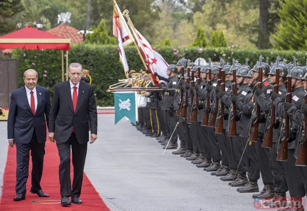 Seçim sonrası ilk yurt dışı ziyareti: Başkan Erdoğan, Kuzey Kıbrıs'ta! Dikkat çeken pankart: Sevdamız Mavi Vatan - 1