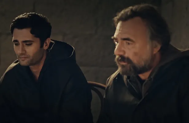 edho-alpaslan-oldu-mu-ya-kara-toprak-ya-da-savas-yunus-emre-yildirimer-diziden-ayriliyor-mu-1614100815672.jpg EDHO Alpaslan öldü mü? Ya kara toprak ya da savaş! Yunus Emre Yıldırımer diziden ayrılıyor mu?-4