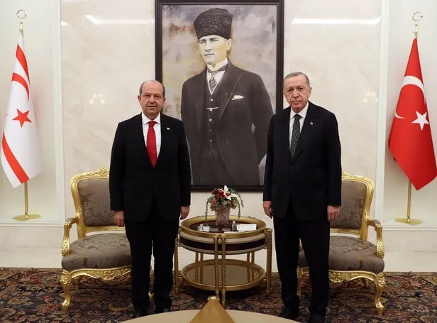 son-dakika-baskan-erdogan-kktc-cumhurbaskani-ersin-tatar-ile-gorustu-1640287924287.jpeg
