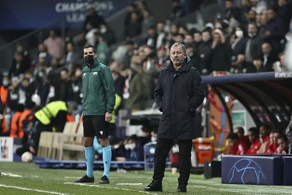 Ajax maçının ilk yarısındaki futbol umut ışığı oldu! Beşiktaş taraftarı Sergen Yalçın diyor-3