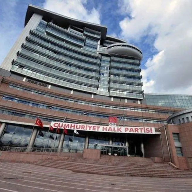 Kılıçdaroğlu satılık kalemler demişti... CHPli Hüseyin Erol parayı bizden alıyorlar deyip Ekremci Sözcü TV ve Halk TVyi hain ilan etti