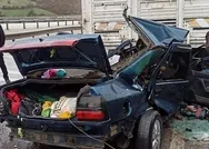 Balıkesir-Manisa karayolunda feci kaza! Otomobil kamyona arkadan çarptı: 2 kişi öldü, 6 kişi yaralandı