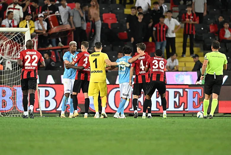 Trabzonspor tarihe geçti!