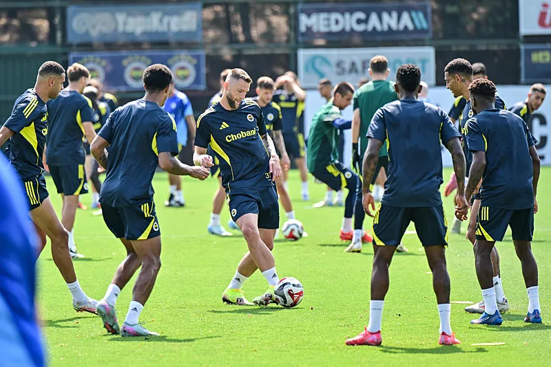 Jose Mourinho'dan farklı 11! Fenerbahçe Feyenoord'u böyle yıkacak - 1