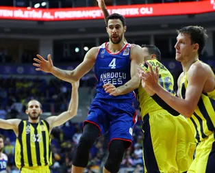 Fenerbahçe Beko ve Anadolu Efes Euroleague Final Four finali için sahada