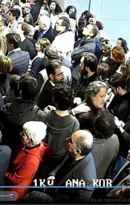 Kadın gazeteciye şiddete ceza