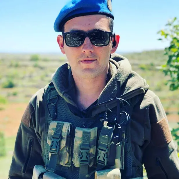 İzmir'de film gibi operasyon! Jandarma komutanına uyuşturucudan gözaltı-3