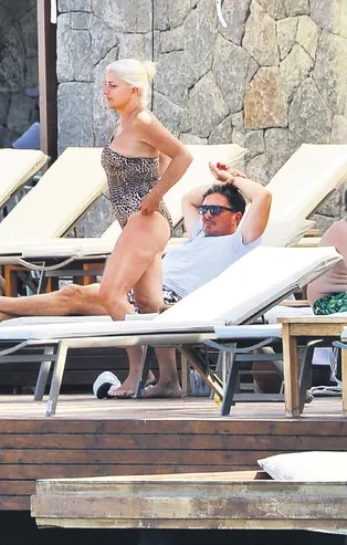 İhanetin şifresi Bodrum’da çözüldü! Ajda Pekkan, Bülent Çavuşoğlu ve Etel Sason...