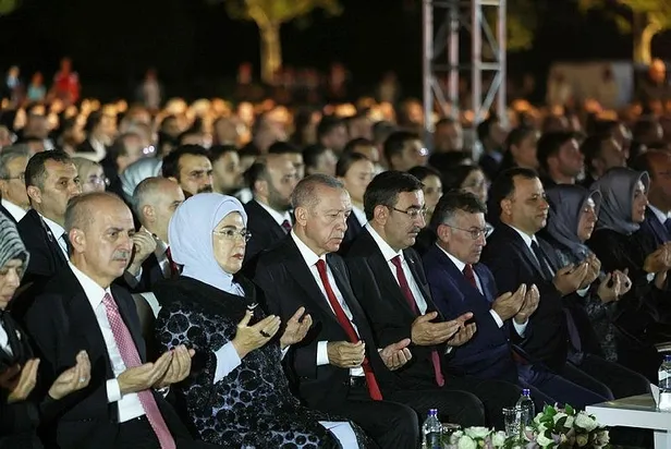 baskan-erdogan-30-agustos-zafer-bayrami-ozel-konseri-ve-100-yil-marsi-tanitim-programinda-aciklamada-bulundu-1693424611124.jpeg