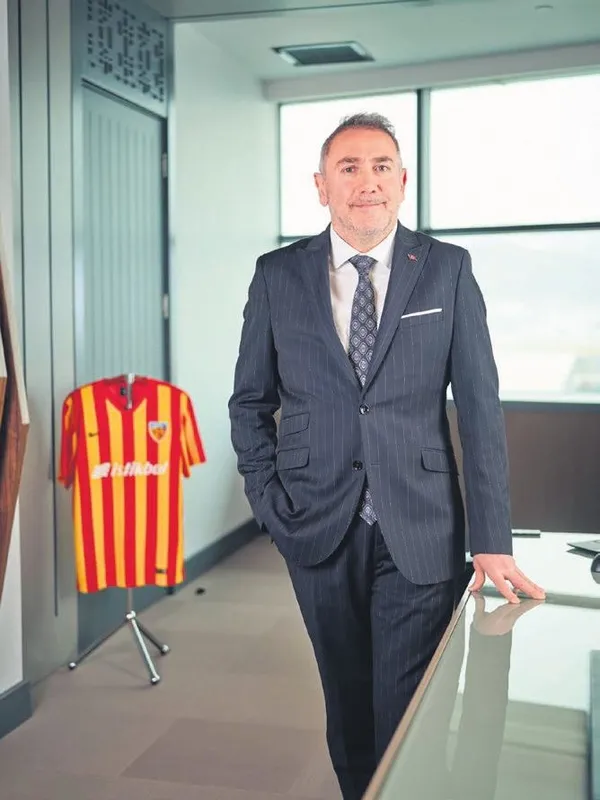 İş dünyasının önde gelen isimleri dün Sabah Gazetesi tarafından düzenlenen 'Babalar Günü' webinarında buluştu-6