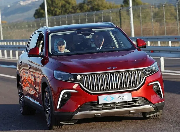 tarihi-gun-togg-seri-uretime-basliyor-baskan-erdogandan-onemli-aciklamalar-canli-1667060577477.jpeg Tarihi gün: Togg seri üretime başladı! Başkan Erdoğan'dan önemli açıklamalar... Fiyat ve ön sipariş için tarih verdi-3