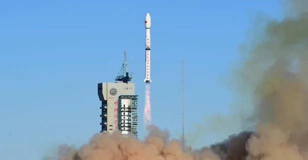 Çin yörüngeye yeni meteoroloji uydusu fırlattı: İyonesferik datayı gözlemleyecek