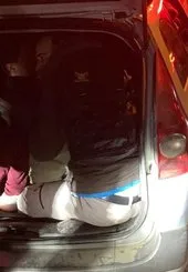 Edirne’de polis aracına çapan otomobilde 14 düzensiz göçmen yakalandı