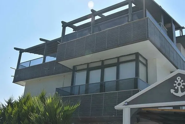 1688190525094.jpg 8.5 milyon değerindeki Maseratili polisin ilk vukuatı değilmiş! 7 ay önce gazinoda dehşet saçmış-4