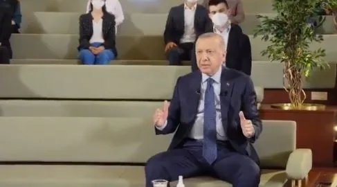 baskan-erdogan-kutuphane-soylesilerinde-elimizde-tek-imkan-vardi-o-da-kanal-istanbul-1625248384543.jpg Başkan Erdoğan, Kütüphane Söyleşileri'nde: Elimizde tek imkan vardı, o da Kanal İstanbul-7