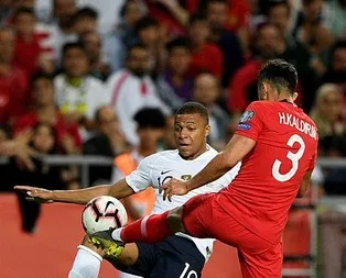 Hasan Ali Mbappe’yi sahadan sildi