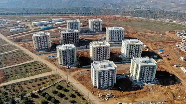 chp-her-ise-takoz-koyar-1691703228424.jpeg Başkan Erdoğan muhalefete çattı: CHP her işe takoz koyar!-2