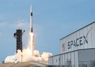 SpaceX’in ‘ilk insanlı uzay aracı’ fırlatıldı! Sosyal medya yıkıldı...