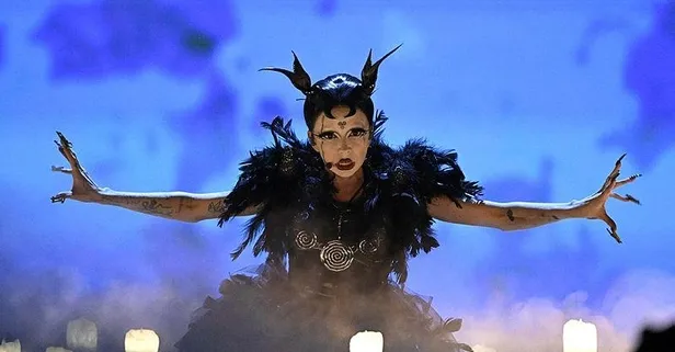 Eurovision Şarkı Yarışması'nın İrlandalı temsilcisi Bambie Thug kefiyeyle röportaj verdi İsrail'e tepki gösterdi! EBU'nun ateşkes hazımsızlığı