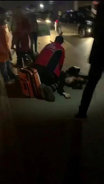 Son dakika: Başakşehir'de kamyonetin çarptığı hamile anne ile 1 yaşındaki bebeği öldü-1