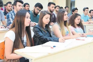 Fransa yelkenleri suya indirdi