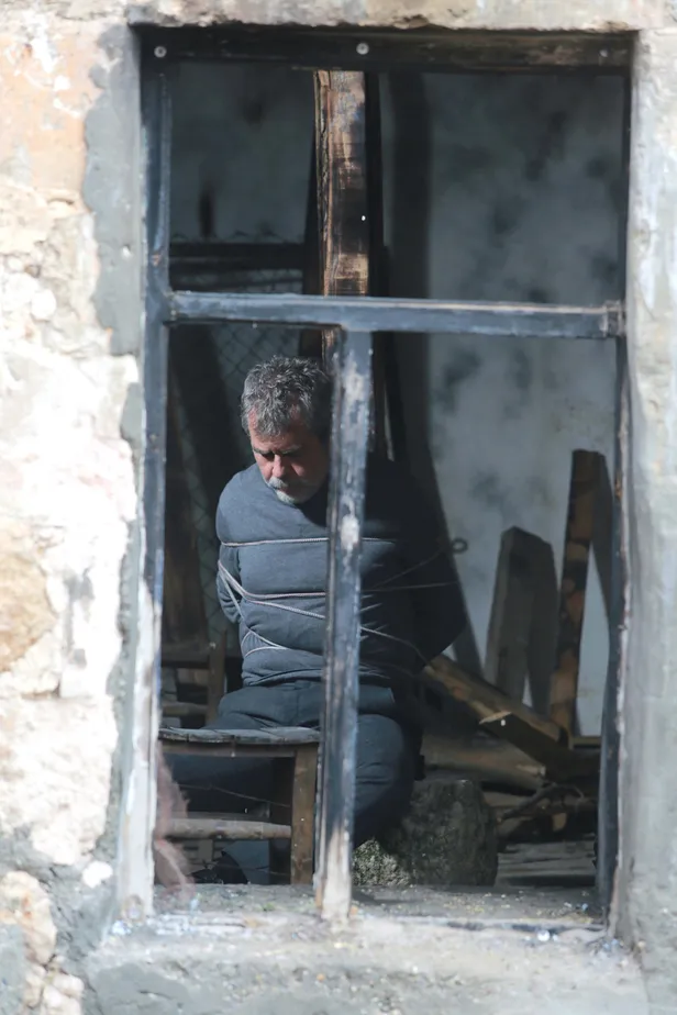 hercainin-50-bolumunde-tum-gercekler-ortaya-cikiyor-sen-bana-annemi-geri-verebilecek-misin-1607075603083.jpg Hercai'nin 50. bölümünde tüm gerçekler ortaya çıkıyor! "Sen bana annemi geri verebilecek misin?"-7