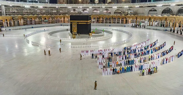 Mekke'de bir kişi aracıyla Mescid-i Haram'a daldı
