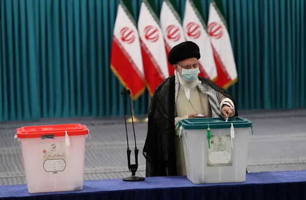 son-dakika-iranda-13-cumhurbaskanligi-secimleri-icin-oy-verme-islemi-basladi-1623996339932.jpg