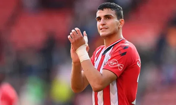 cimboma-3-norvecli-galatasarayin-gundemine-mohamed-elyounoussi-girdi-1661040811902.jpeg Cimbom'a 3. Norveçli! Galatasaray'ın gündemine Mohamed Elyounoussi girdi-2