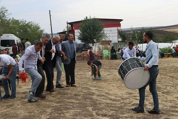 Diyarbakırlı Hacire Ana, PKK'nın elinden kurtardığı oğlunu evlendirdi-3
