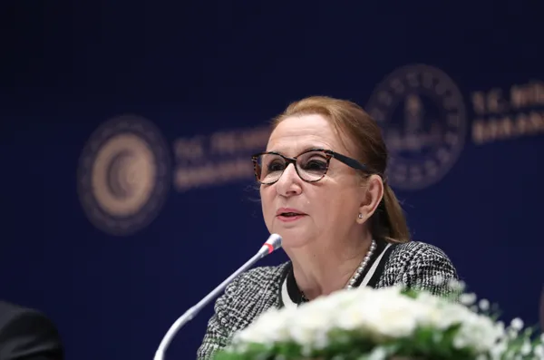 son-dakika-ticaret-bakani-ruhsar-pekcan-tuketicileri-magdur-eden-fiyatlarla-mucadelemiz-kararlilikla-surecek-1615976219390.jpg SON DAKİKA: Ticaret Bakanı Ruhsar Pekcan: Tüketicileri mağdur eden fiyatlarla mücadelemiz kararlılıkla sürecek-4