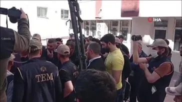Son dakika: DEM Partili Hakkari Belediye Başkanı Mehmet Sıddık Akış gözaltına alındı