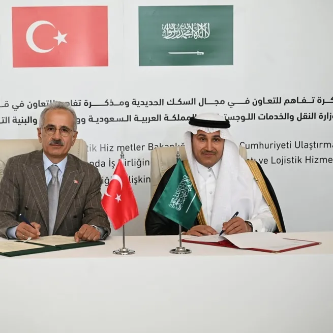 Türkiye ile Suudi Arabistan arasında dev ulaştırma hamlesi! Demir yolu ve lojistikte imzalar atıldı