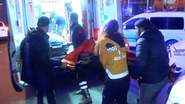 Son dakika: Beyoğlu'nda gece yarısı silahlı saldırı! 2 kişi ağır yaralandı-3