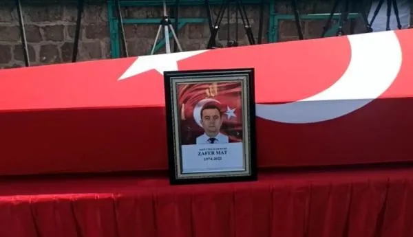 Şehit polis Zafer Mat Yozgat'ta son yolculuğa uğurlandı-2