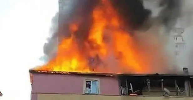 Son dakika: Esenyurt’ta bir binanın çatısında yangın çıktı