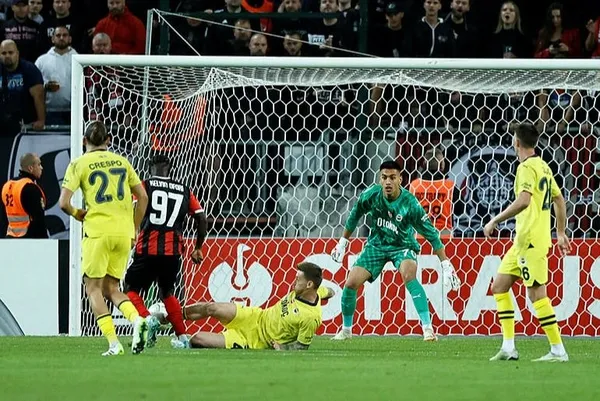 fenerbahce-oyunu-da-skoru-da-vermiyor-konferans-ligi-gruplarinda-ise-iki-macta-5-gol-buldu-1696631526898.jpeg Fenerbahçe oyunu da skoru da vermiyor! Konferans Ligi gruplarında ise iki maçta 5 gol buldu-3