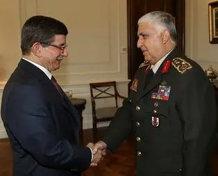 Özel’den Davutoğlu’na veda ziyareti