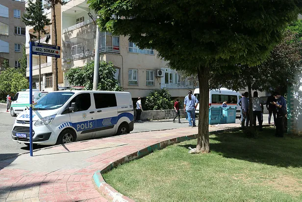 son-dakika-bir-apartmanin-bahcesinde-kadin-cesedi-bulundu-1590587440784.jpg Son dakika: Bir apartmanın bahçesinde kadın cesedi bulundu!-2
