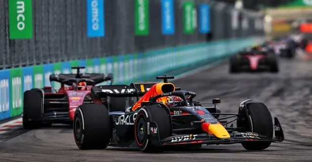 Sprint yarışı Max Verstappen'in!