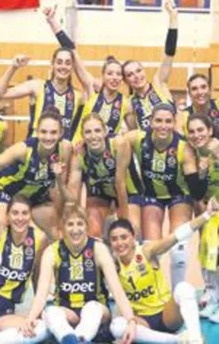 Fenerbahçe Opet Eczacıbaşı’yı devirdi: 3-2