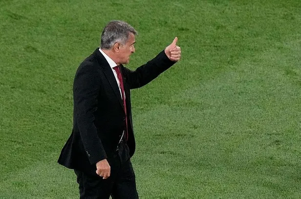 besiktas-teknik-adam-arayisinda-yerliye-dondu-ilk-hedef-senol-gunes-1639340880360.jpeg Beşiktaş teknik adam arayışında yerliye döndü! İlk hedef Şenol Güneş-3